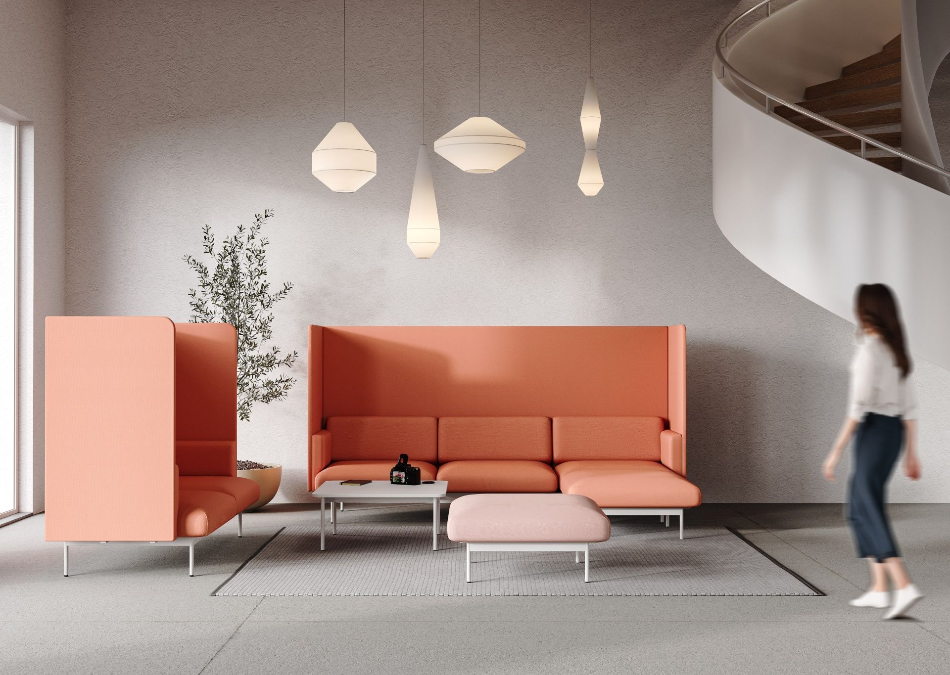 Bejot fora FR 100 Hocker in Rosa vor orangefarbener Bürolandschaft mit Sofa und Lounge-Sesseln.
