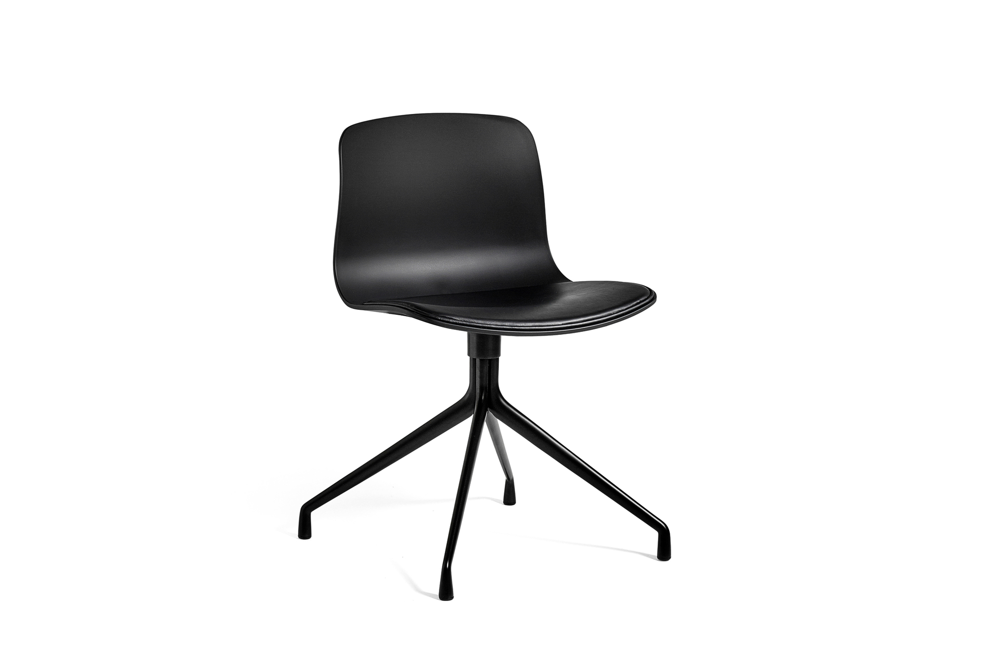 Schwarzer About a Chair AAC 10 Stuhl von Hay mit dreibeinigem Untergestell. Moderner Designstuhl.
