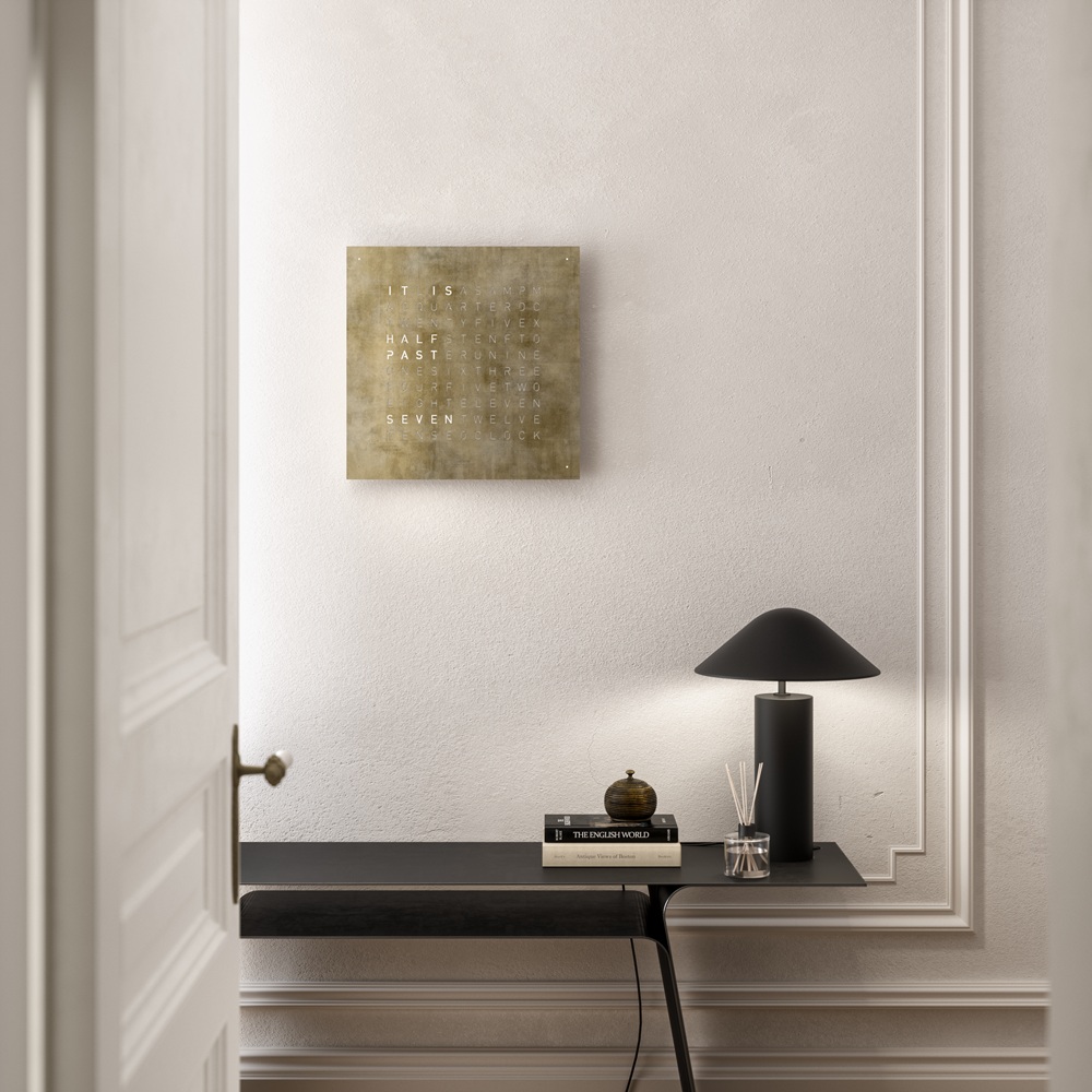 Earth 45 Creator's Edition wandklok / Tijdsobject Engels QLOCKTWO