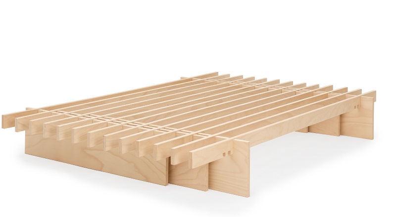 Tojo Parallel Bettgestell aus hellem Holz, minimalistisches Design für moderne Schlafzimmer.