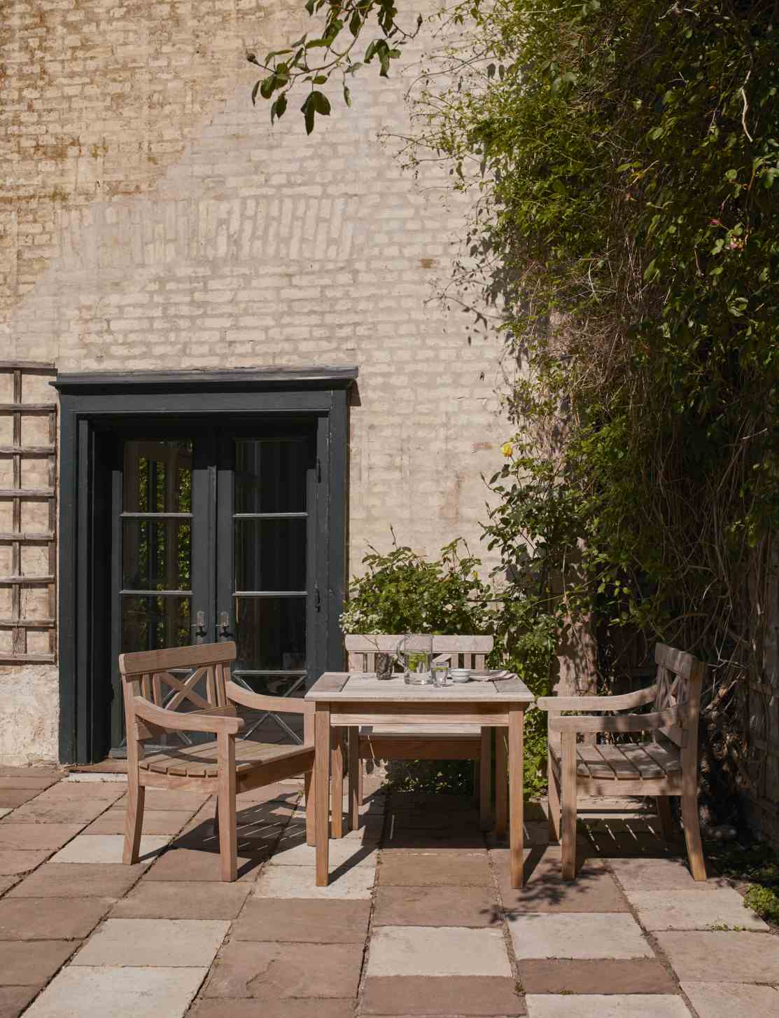 Drachmann Table eettafel voor buiten Skagerak by Fritz Hansen 