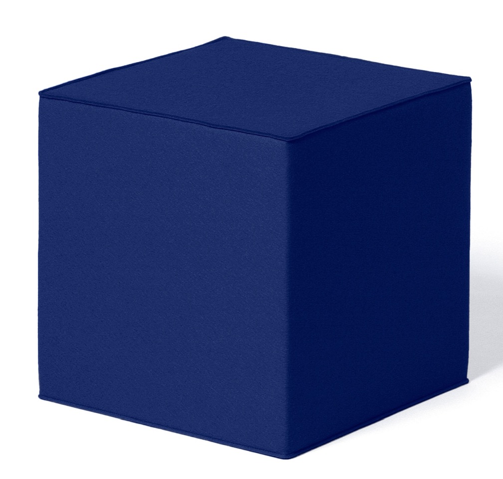 Blauer Quart Sitzwürfel von HEY-SIGN by BWF Group, moderner Hocker und Sitzmöbel für Wohnzimmer.