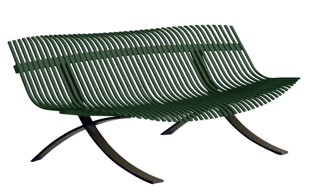 Grüne Charivari Gartenbank von Fermob, Outdoor-Möbel mit geschwungenem Design und Metallgestell.