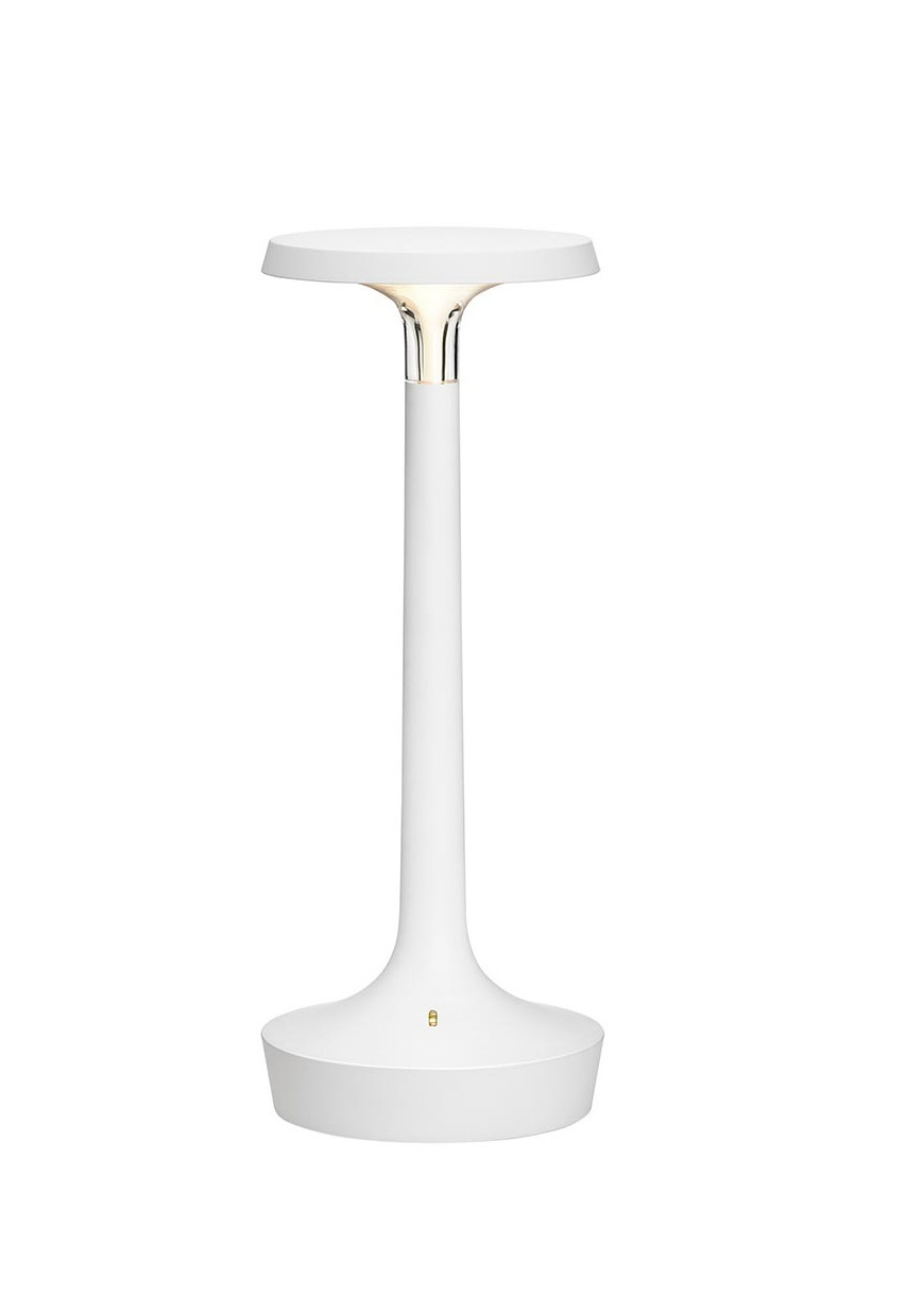 Weiße Bon Jour Unplugged Tischleuchte von Flos: Moderne, kabellose Lampe für stimmungsvolle Beleuchtung.