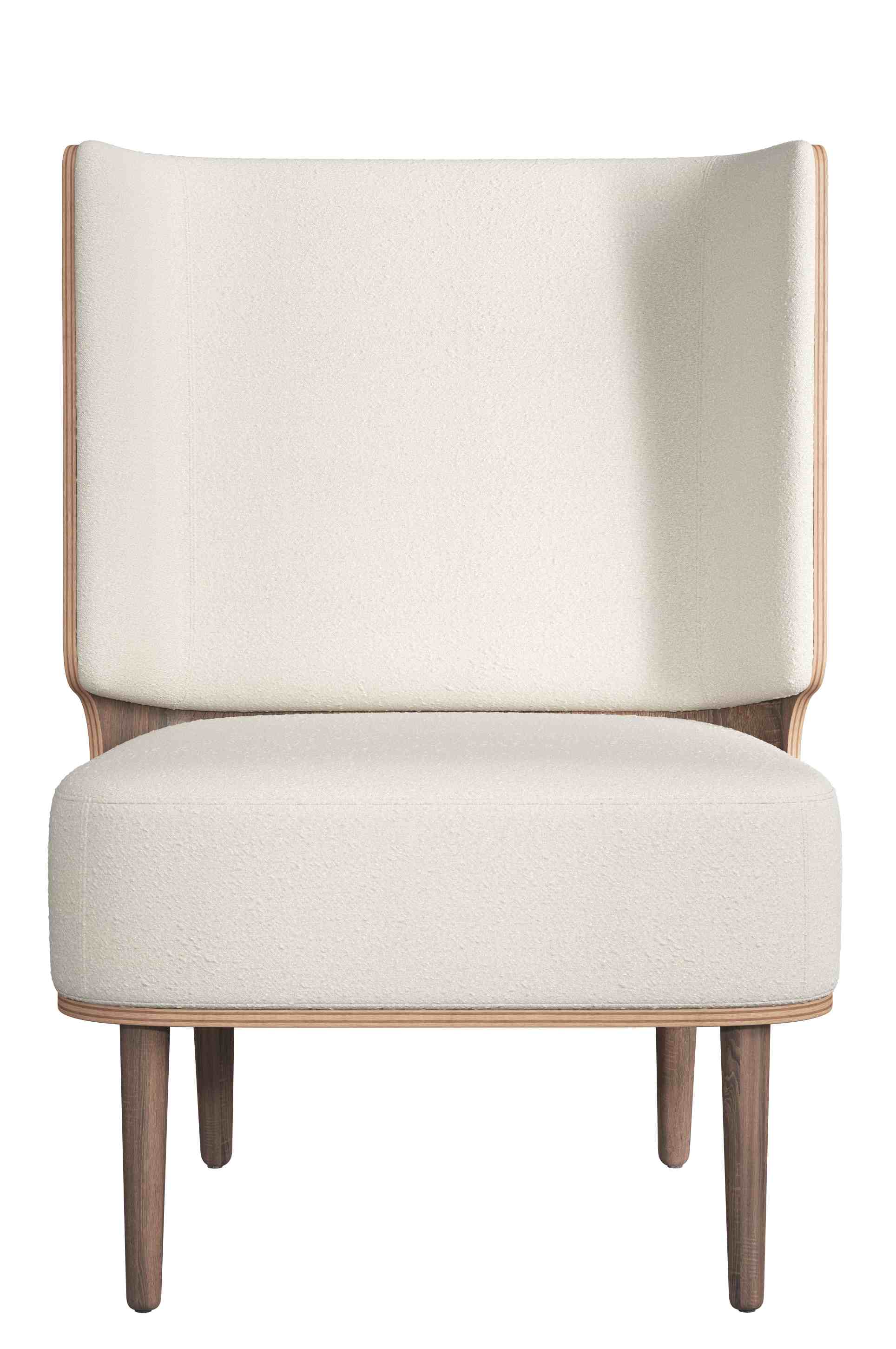 Serena Lounge Chair Sessel mit Eiche dunkel gebeizt und weißem Nubbio Stoffbezug.