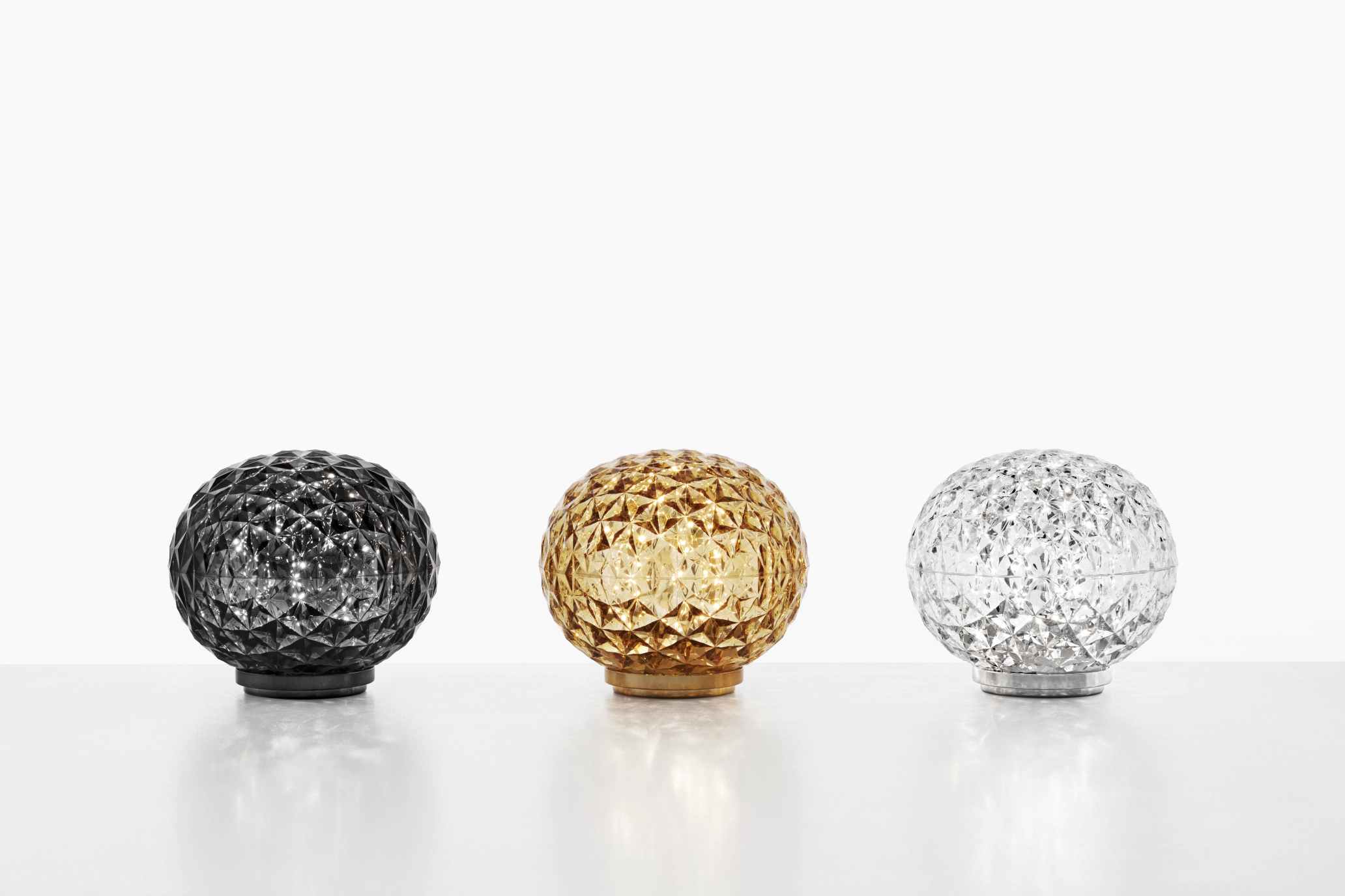 Mini Planet LED-tafellamp op accu van Kartell