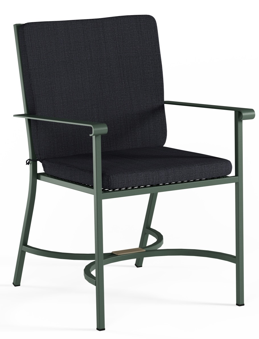 Collier C/1250 Outdoor Stuhl von Emu mit dunkelgrauen Sitz- und Rückenkissen für Garten und Terrasse.