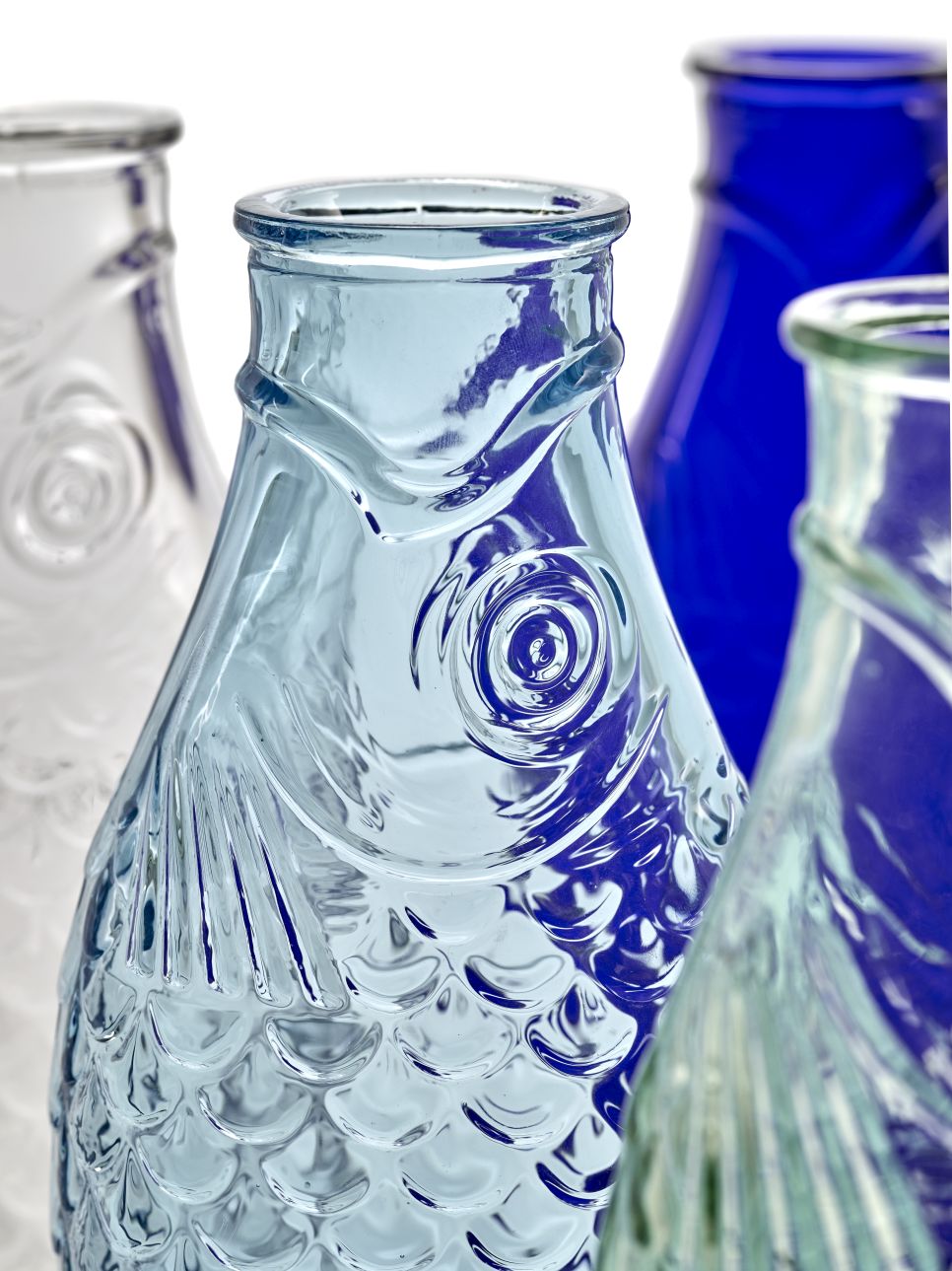 Grüne Glasflasche in Fischform von Fles Serax, dekorative Design-Flasche für Küche und Tisch.