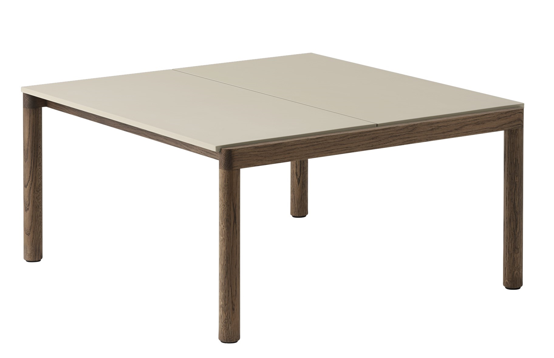 Muuto Couple Coffee Table: Moderner Couchtisch mit beiger Tischplatte und dunklem Holzgestell, quadratisch.