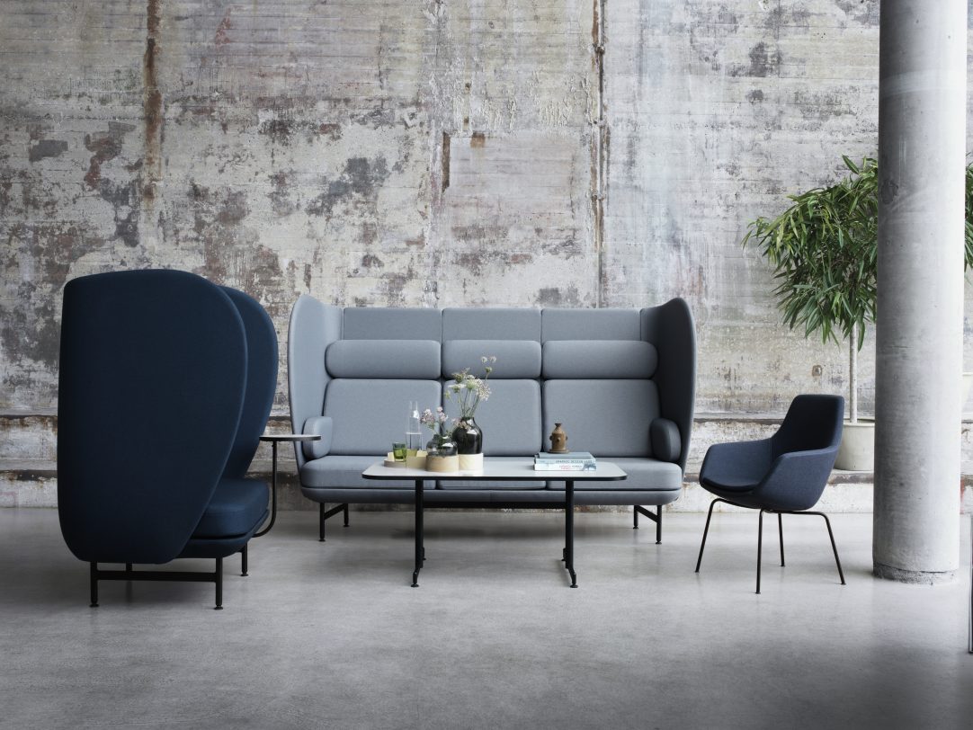 JH1002 / JH1003 Plenum Sofa von Fritz Hansen, 2-Sitzer und 3-Sitzer in Grau und Blau.