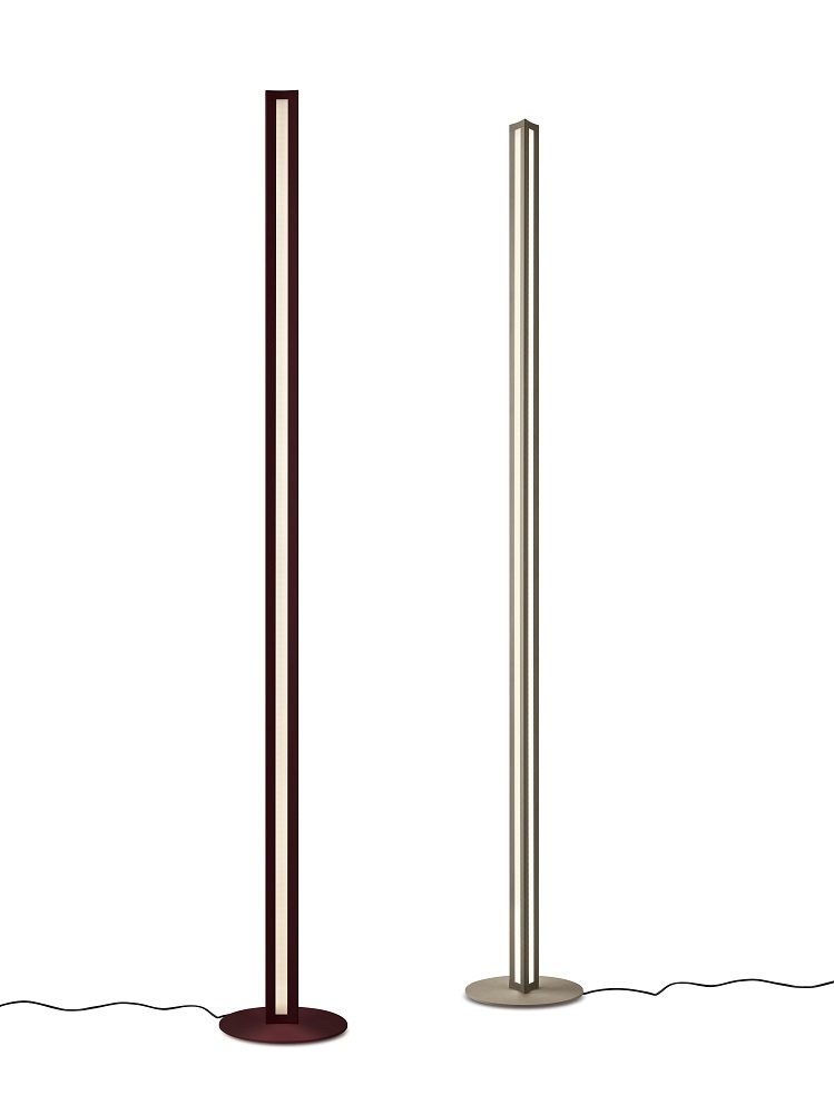 Zwei Chiaroscura Stehleuchten von Foscarini in Braun und Beige. Moderne LED Bodenleuchten.