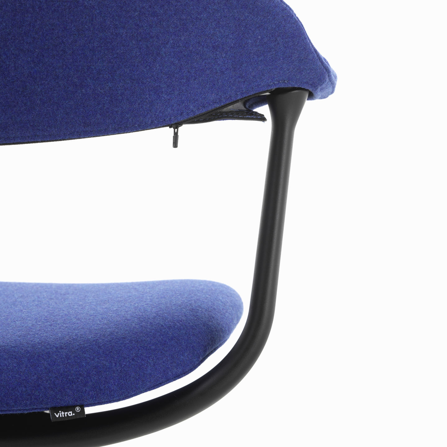 Mynt Polsterung für Vitra Bürostuhl, blaue Stoffpolsterung mit Reißverschluss und schwarzem Gestell.