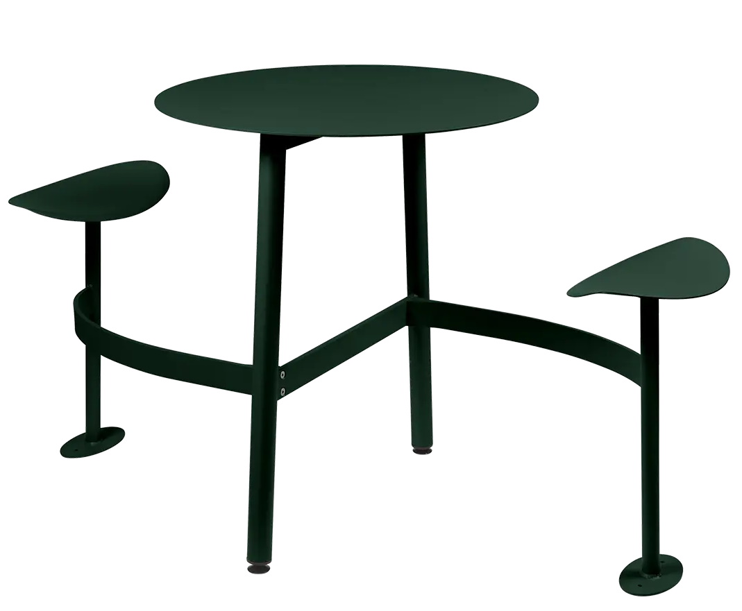 Bolder 2-Sitzer-Tisch von Fermob in Waldgrün, ideal für den Outdoor-Bereich, mit integrierten Sitzflächen.