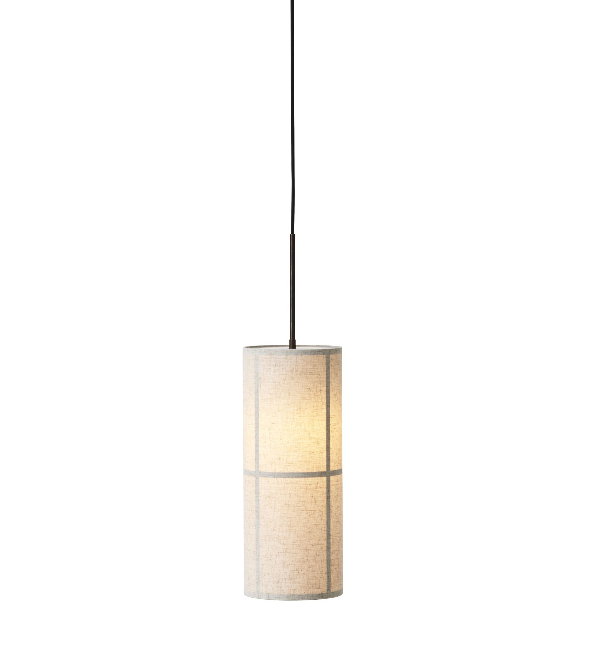 Audo Hashira Pendelleuchte: Zylindrische Hängelampe aus Stoff mit minimalistischem, skandinavischem Design.