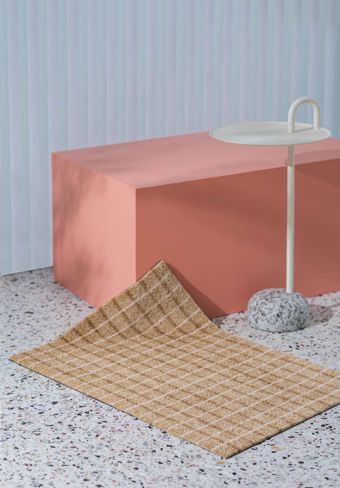 Grid Indoor Fußmatte in Chocolate Strawberry Farbe, 60x85 cm, für den Eingangsbereich.