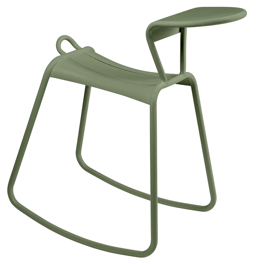 Adadesk Beistelltisch Wippe von Fermob für den Außenbereich, modernes Design in Grün, ideal für Garten und Terrasse.