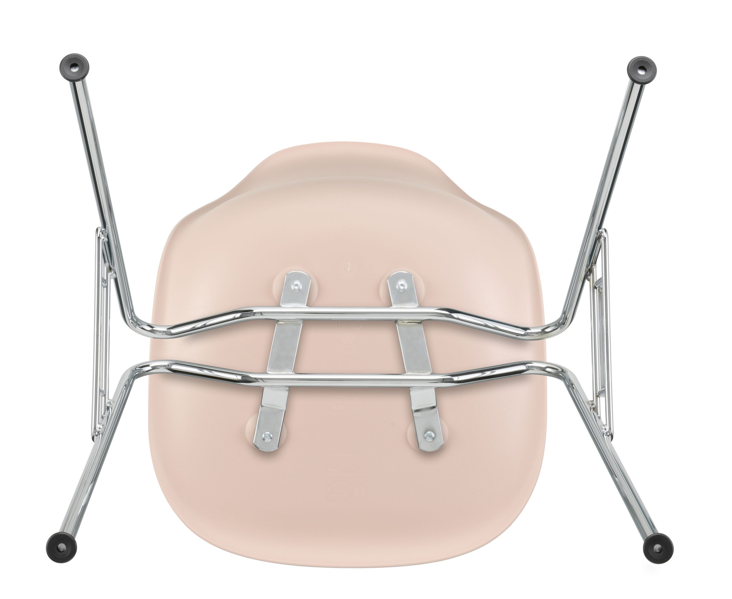 Detailaufnahme der Unterseite des Eames Plastic Side Chair DSS Stuhl von Vitra mit verchromtem Gestell.