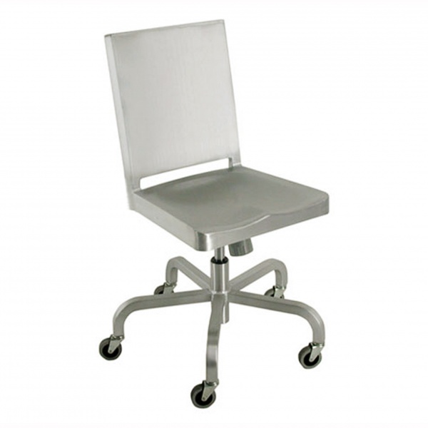 Hudson Swivel Chair von Emeco: Moderner Bürostuhl aus Aluminium mit Rollen und Rückenlehne.