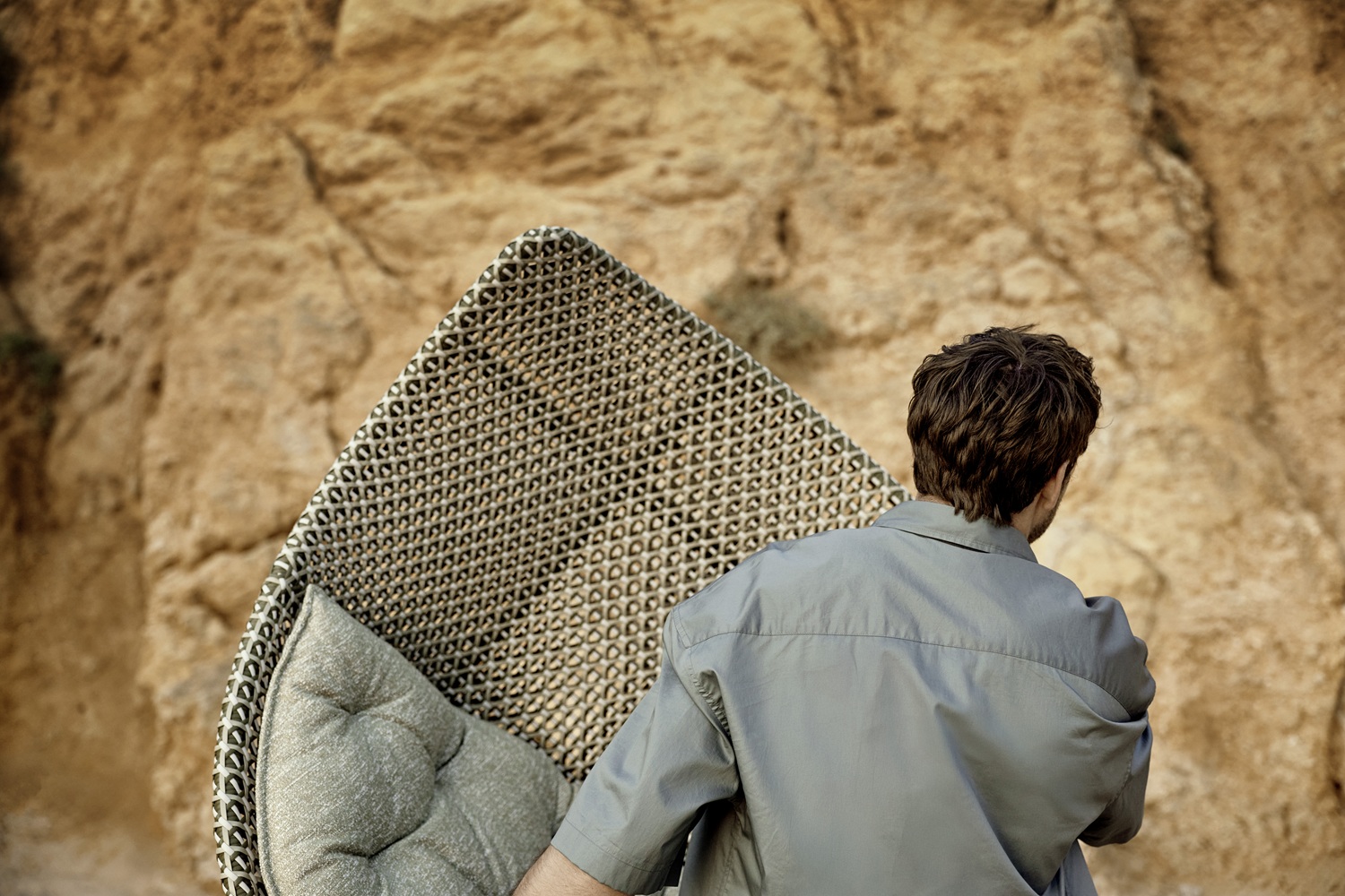 Mbrace aluminium Outdoor Wing Chair met hoge rugleuning van Dedon