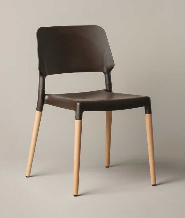 Belloch Indoor-stoel Marron van Santa & Cole
