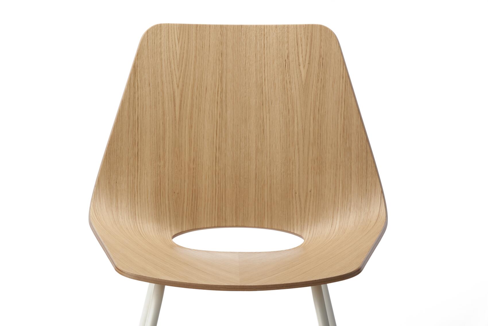 Nahaufnahme des S 661 Stahlrohrstuhls von Thonet mit hellem Holz und weißen Beinen.
