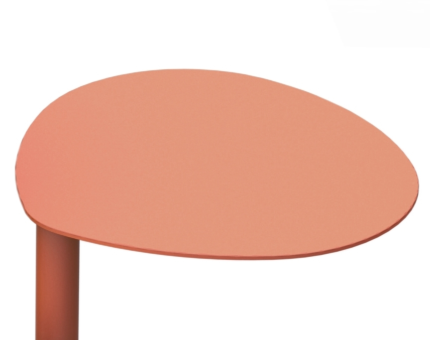 Orangefarbener Easy Boy Beistelltisch von Segis, moderne Möbel für Wohnzimmer und Büro.