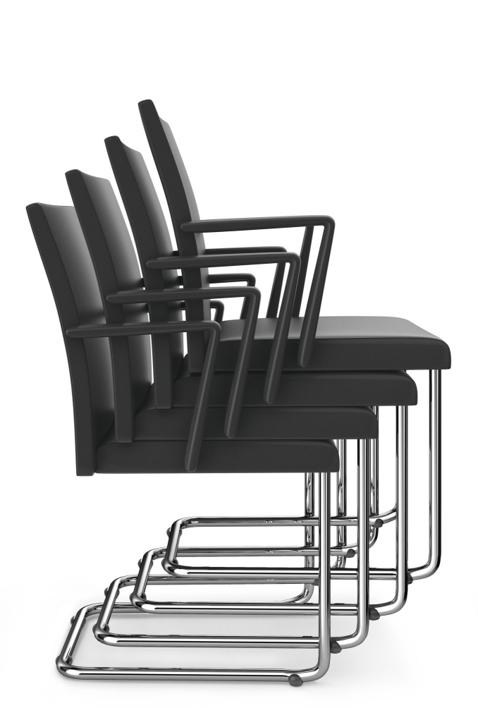Stapelbare schwarze JASON Freischwinger Stühle von Walter Knoll mit verchromtem Stahlgestell, geeignet für Konferenzräume.
