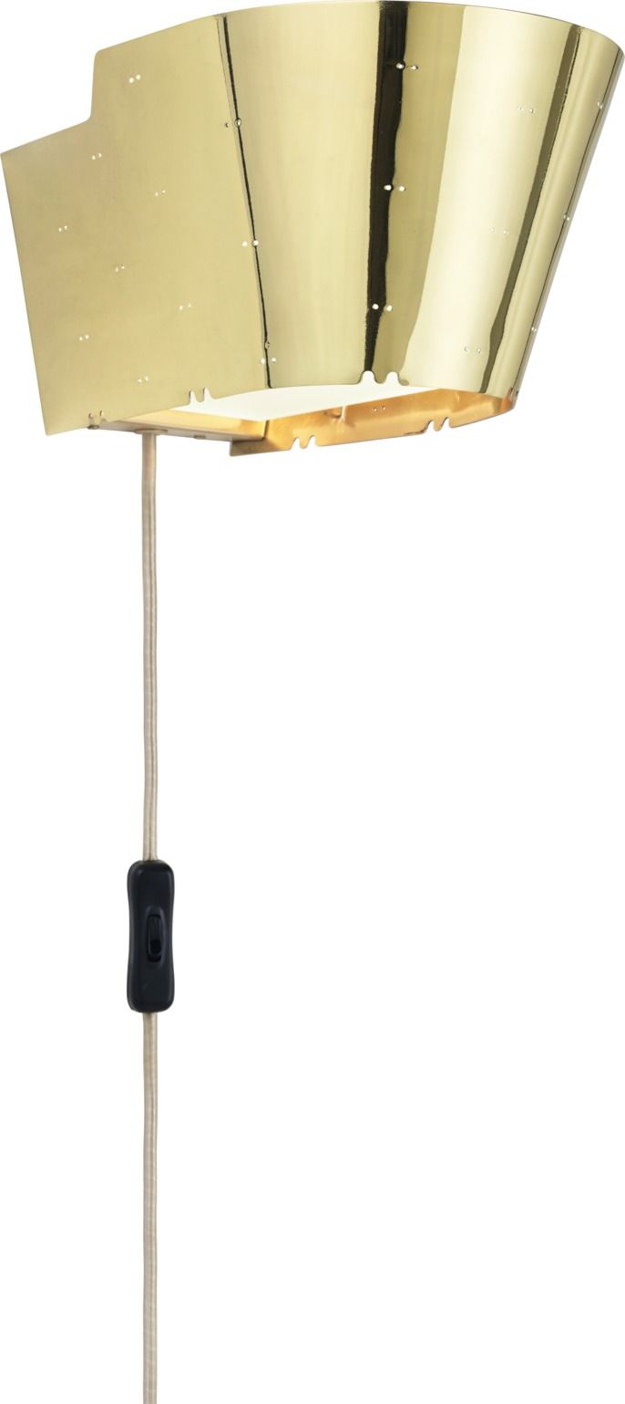Goldene Gubi Wandleuchte 9464 mit Kabel und Schalter für stilvolle Innenraumbeleuchtung.