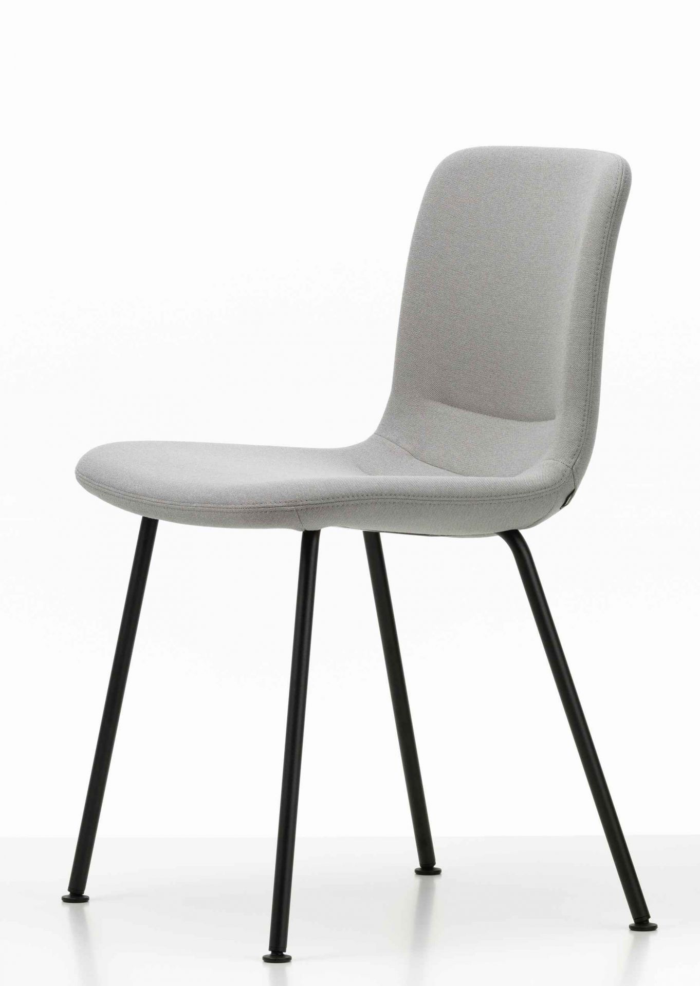 Vitra Hal Soft Tube Stuhl in Grau mit schwarzem Stahlrohrgestell, Seitenansicht. Moderner Designstuhl.