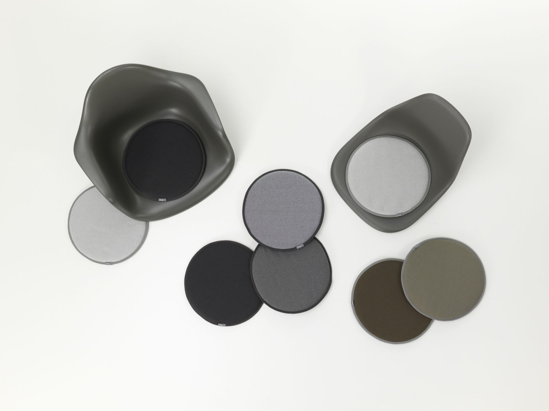 Vitra Seat Dot Sitzkissen in verschiedenen Farben, runde Filzkissen für Stühle, bequeme Sitzauflage.