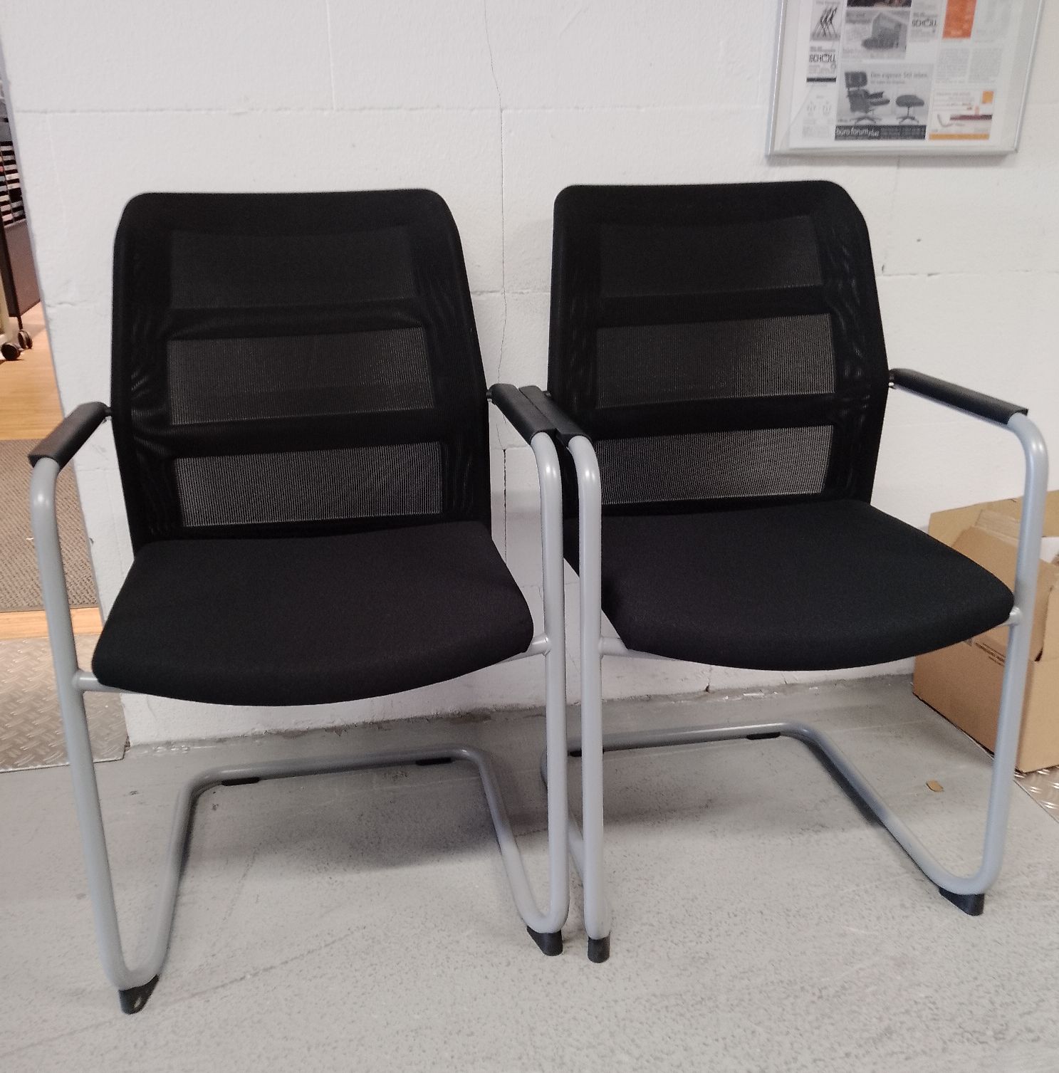 paro_2 Slingerstoelen met gaasrugleuning en armleuningen, set van 2, Wiesner Hager TENTOONSTELLINGSSTUK / TWEEDEHANDSMEUBEL