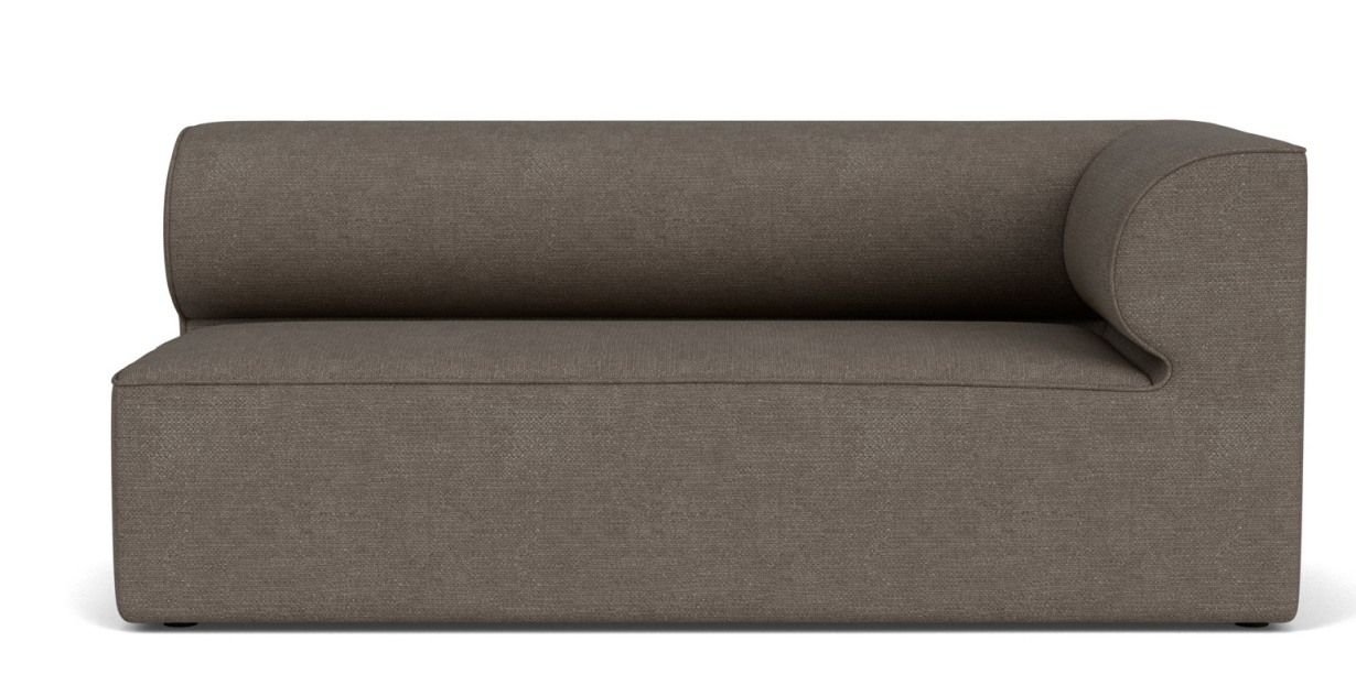 Eave Modular Sofa von Audo Copenhagen, braunes Ecksofa für Wohnzimmer und Lounge-Bereich.