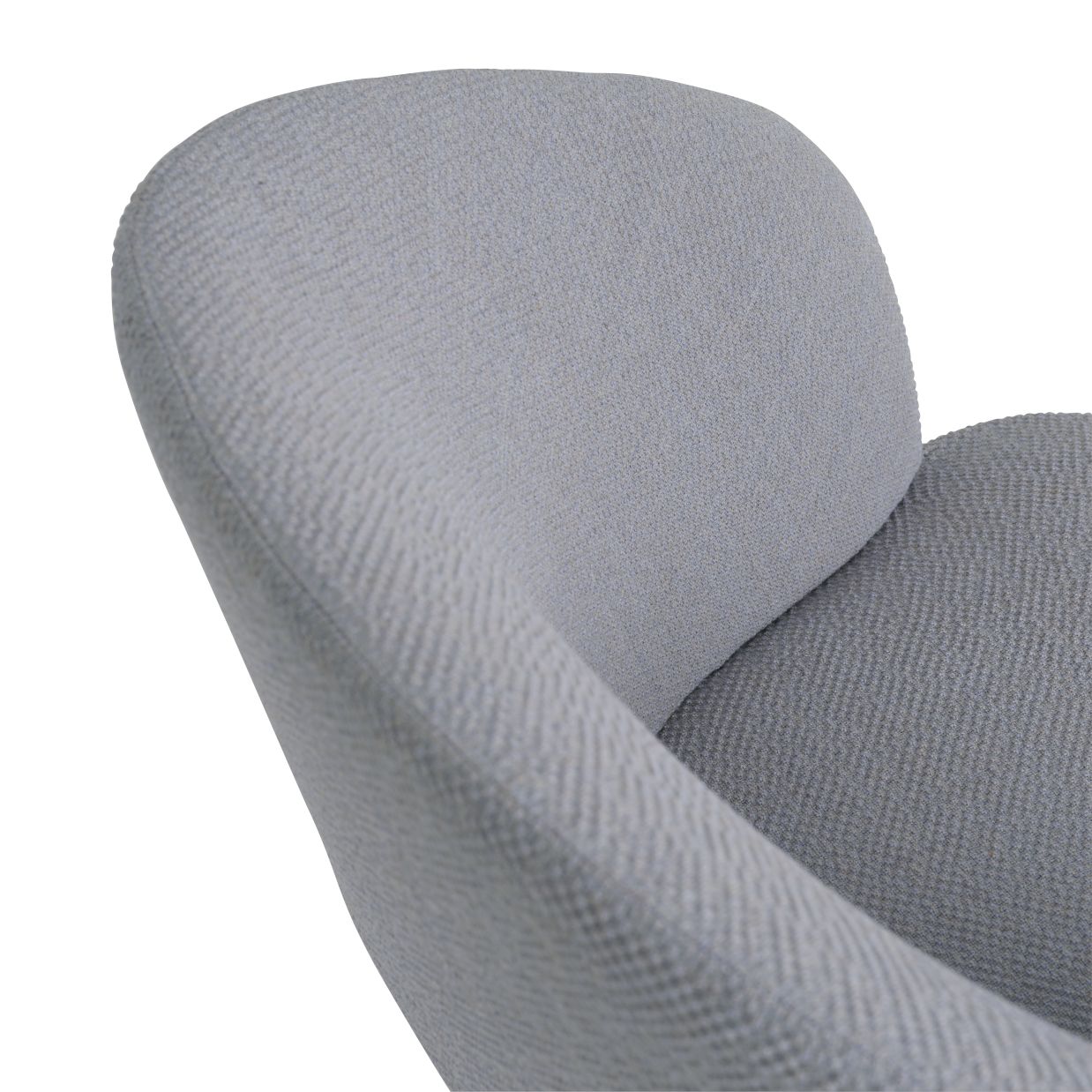 Detailaufnahme des grauen Oslo Lounge Sessels von Muuto, der mit einem strukturierten Stoff gepolstert ist.