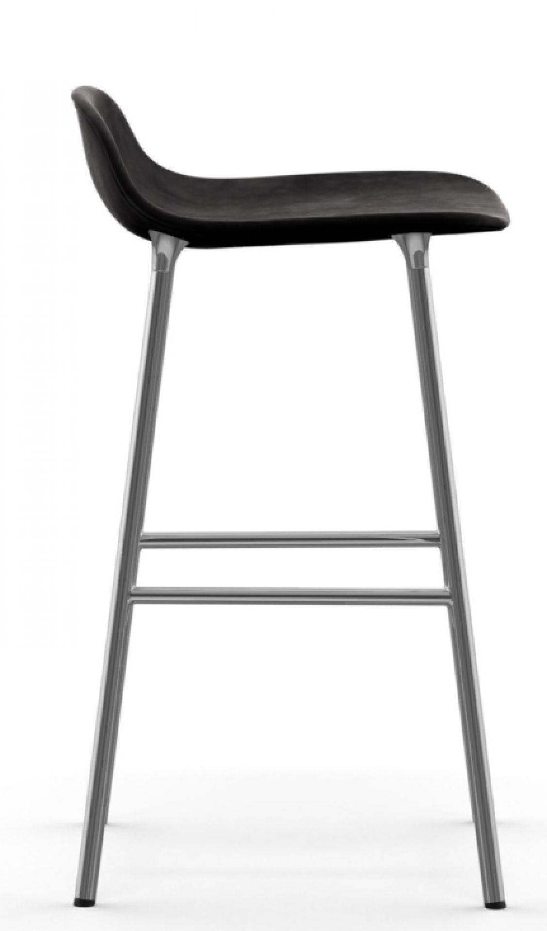 Form Barstool Barhocker von Normann Copenhagen, H 65 cm, Stahlgestell, gepolsterte Sitzfläche in Schwarz, Seitenansicht.
