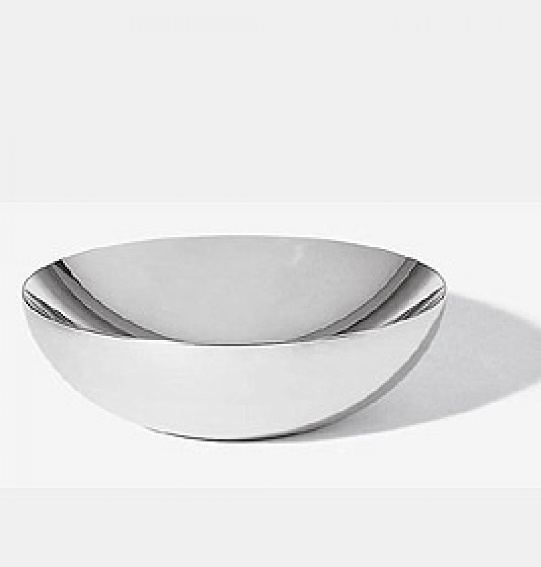 Alessi Double Schale: Moderne, doppelwandige Edelstahlschale, ideal als Obstschale oder Dekoschale für den Esstisch.