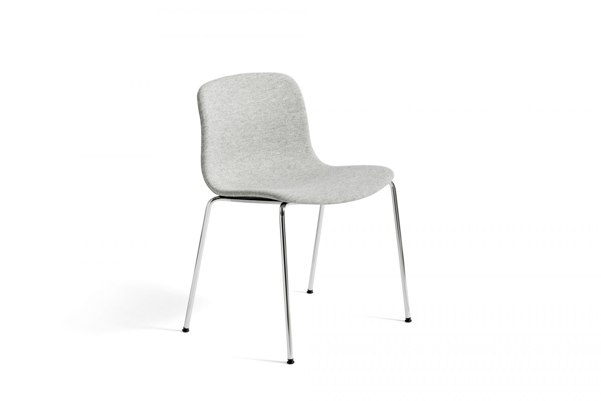 About a Chair AAC17 Stuhl, vollgepolstert in Grau, mit verchromtem Stahlgestell. Hay Design.