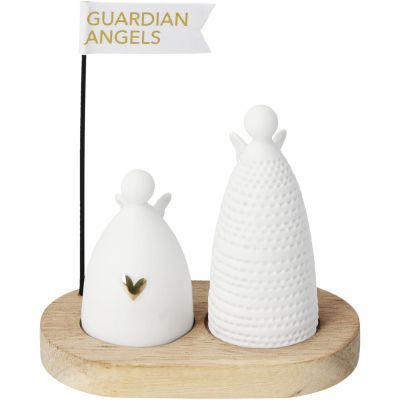 Kerstgroeten, cadeau van een beschermengel, wielen