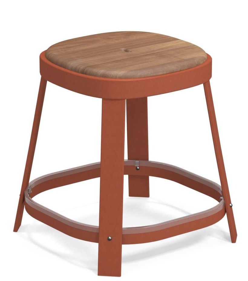 Thor Dining Stool: Niedriger Barhocker von Emu für den Außenbereich, Holz und Terrakotta.