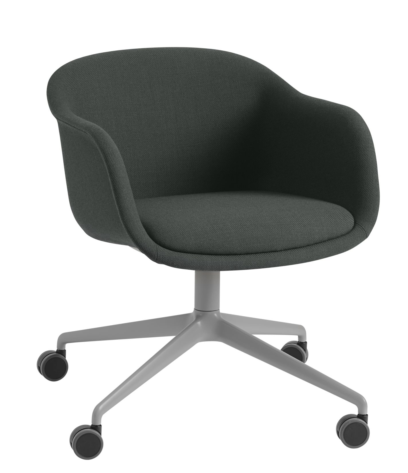 Muuto Fiber Armchair mit Drehfuß und grauer Polsterung, Bürostuhl mit Rollen.