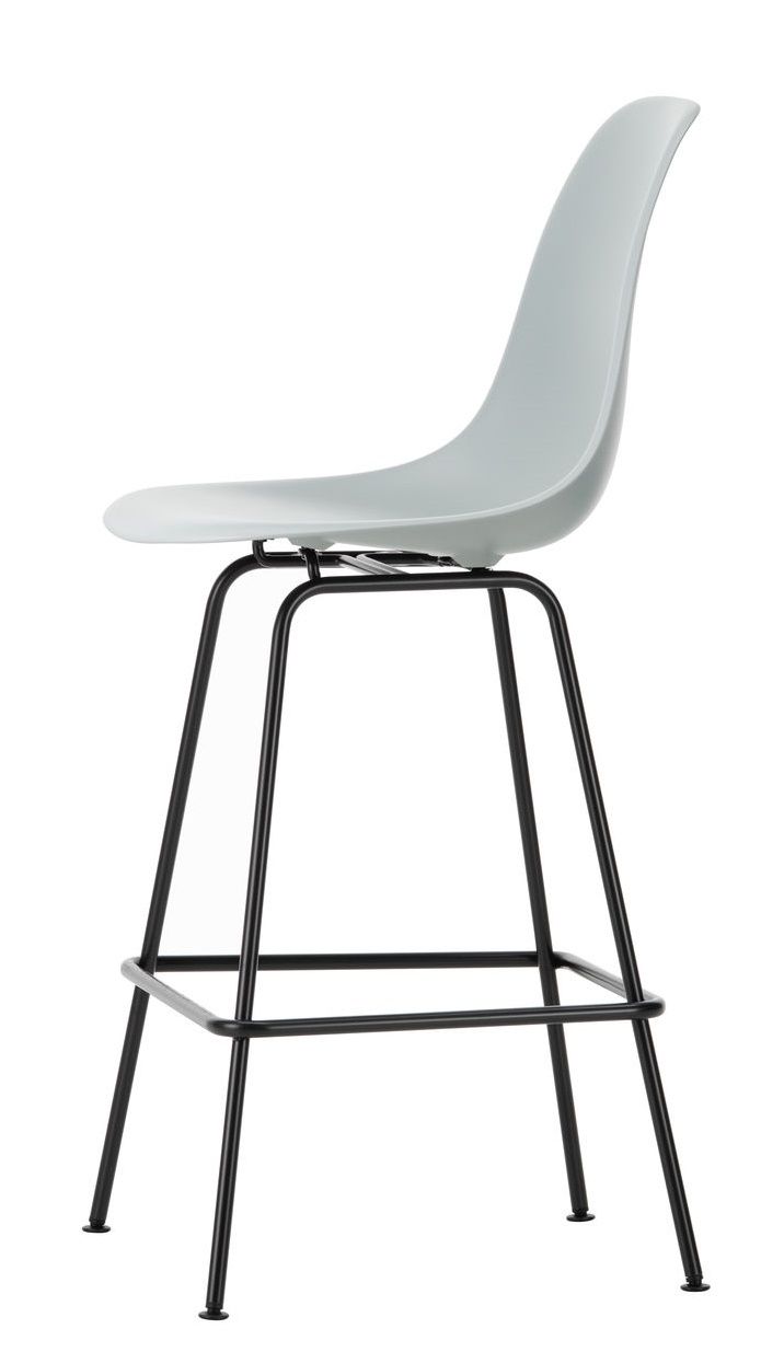 Eames Plastic Bar Stool von Vitra, Barhocker in Hellgrau mit schwarzem Metallgestell.