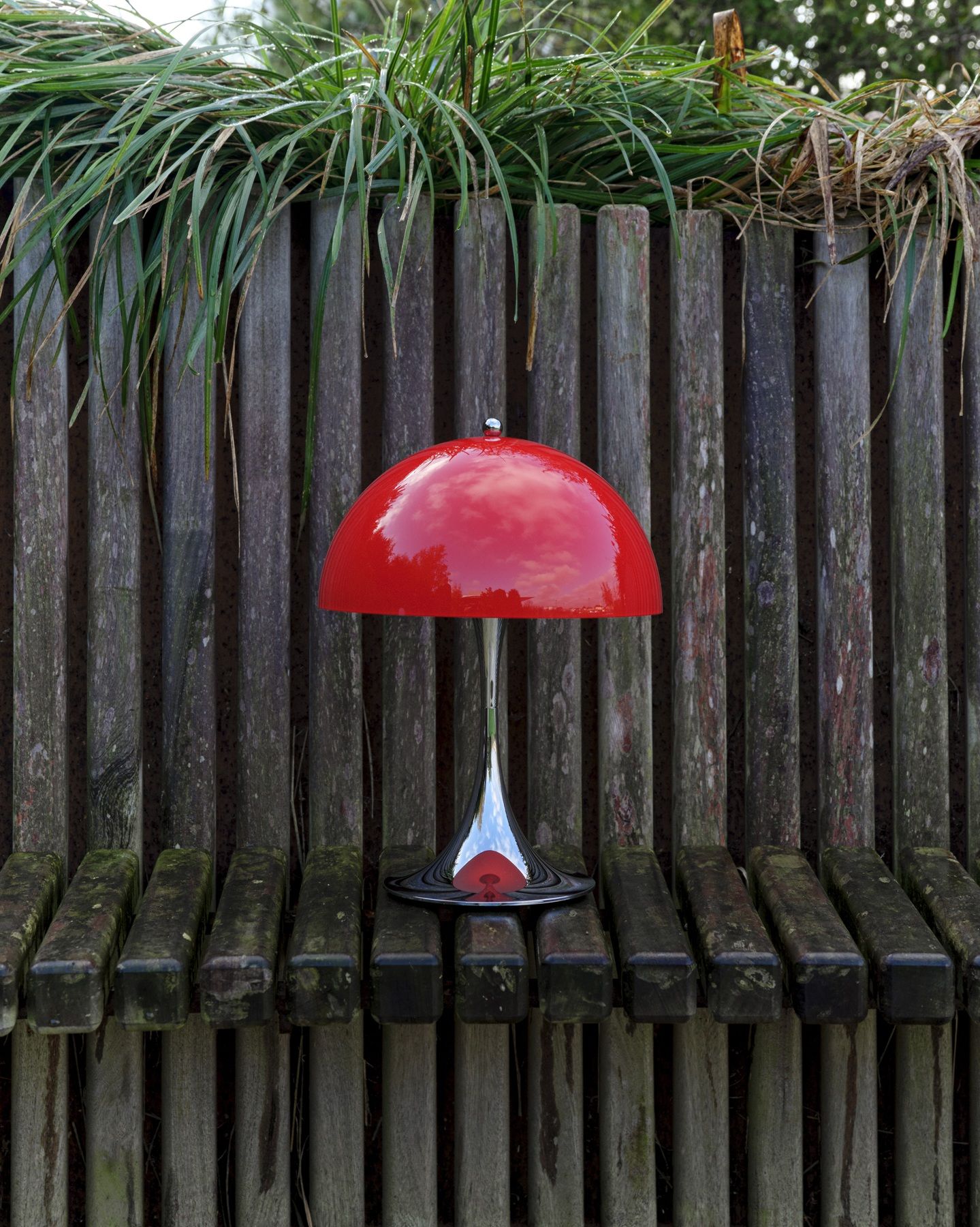 Panthella Originals 250 draagbare verlichting met oplaadbare batterij / tafellamp van Louis Poulsen