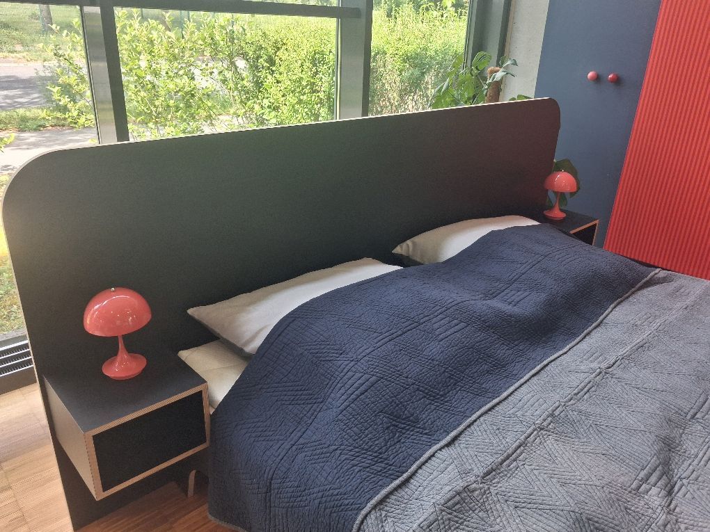 VALENTINA Bed 180x200 cm ZWART Het hele leven lang een decoratief object TENTOONSTELLINGSSTUK