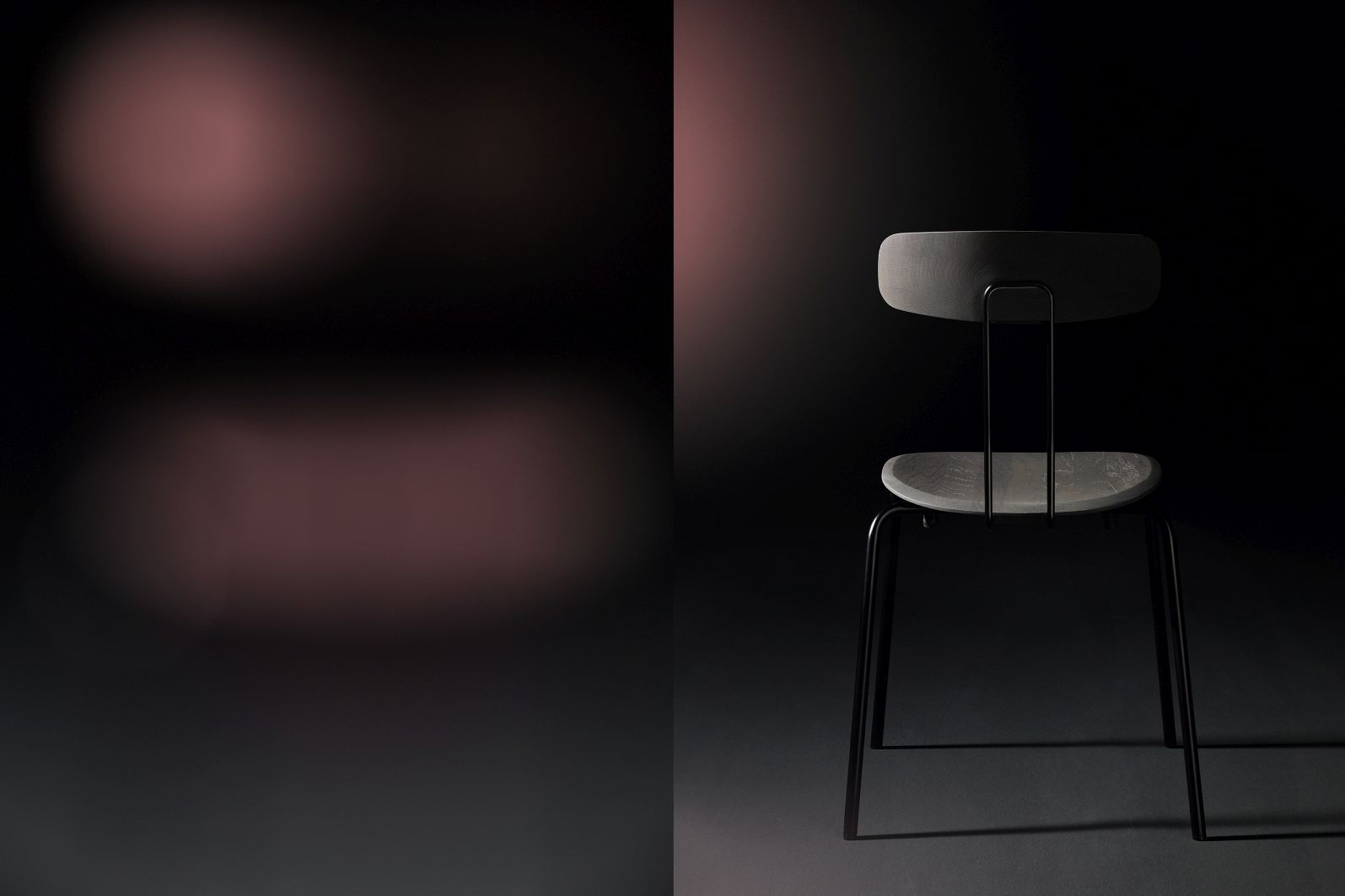 Okito Chair Stuhl Zeitraum, minimalistisches Design mit grauem Sitz und Rückenlehne, schwarzem Metallgestell.