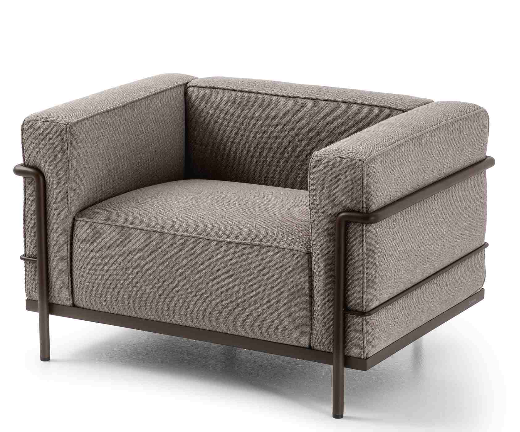 Cassina 3 Fauteuil Grand Confort Sessel, graues Outdoor-Möbel mit Stahlrahmen, Frontansicht.