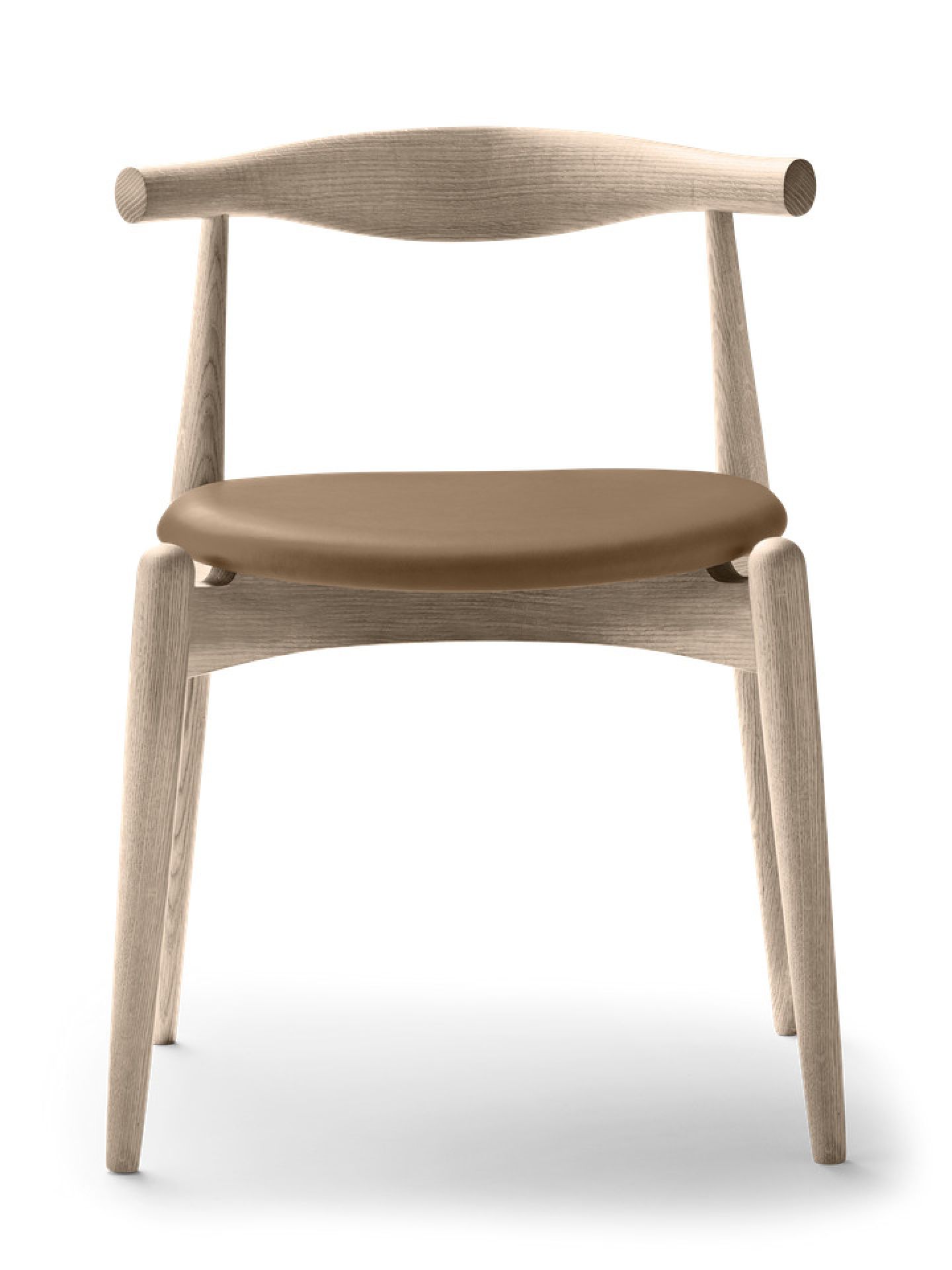 CH20 Elbow Stuhl mit Eichengestell und braunem Lederbezug, Designklassiker für Esszimmer und Wohnbereich.