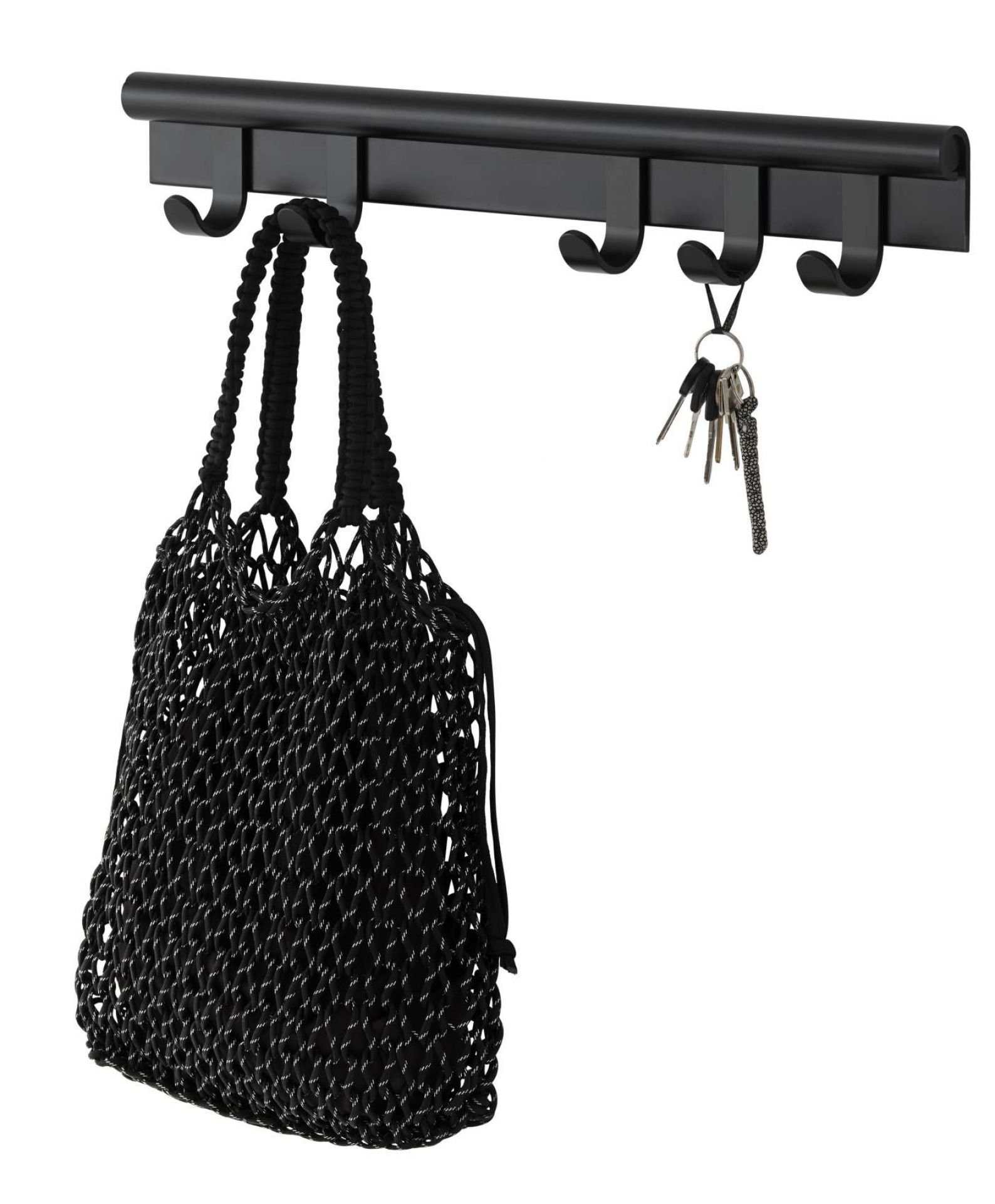 Schwarze Coil Coat Rack Wandgarderobe von Muuto mit Tasche und Schlüsselbund. Moderne Garderobenleiste für Flur und Diele.