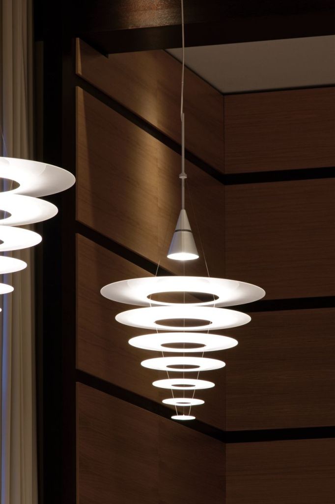Enigma 425/545 hanglamp van Louis Poulsen