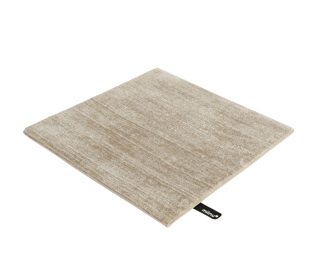 Beiger Teppich "Evolution Pro" von miinu, ein moderner Teppich für Wohnräume.
