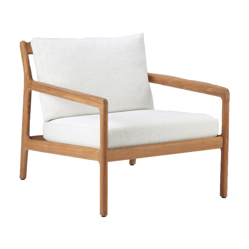 Jack Outdoor Loungesessel aus Teakholz mit weißen Polstern für Garten und Terrasse.