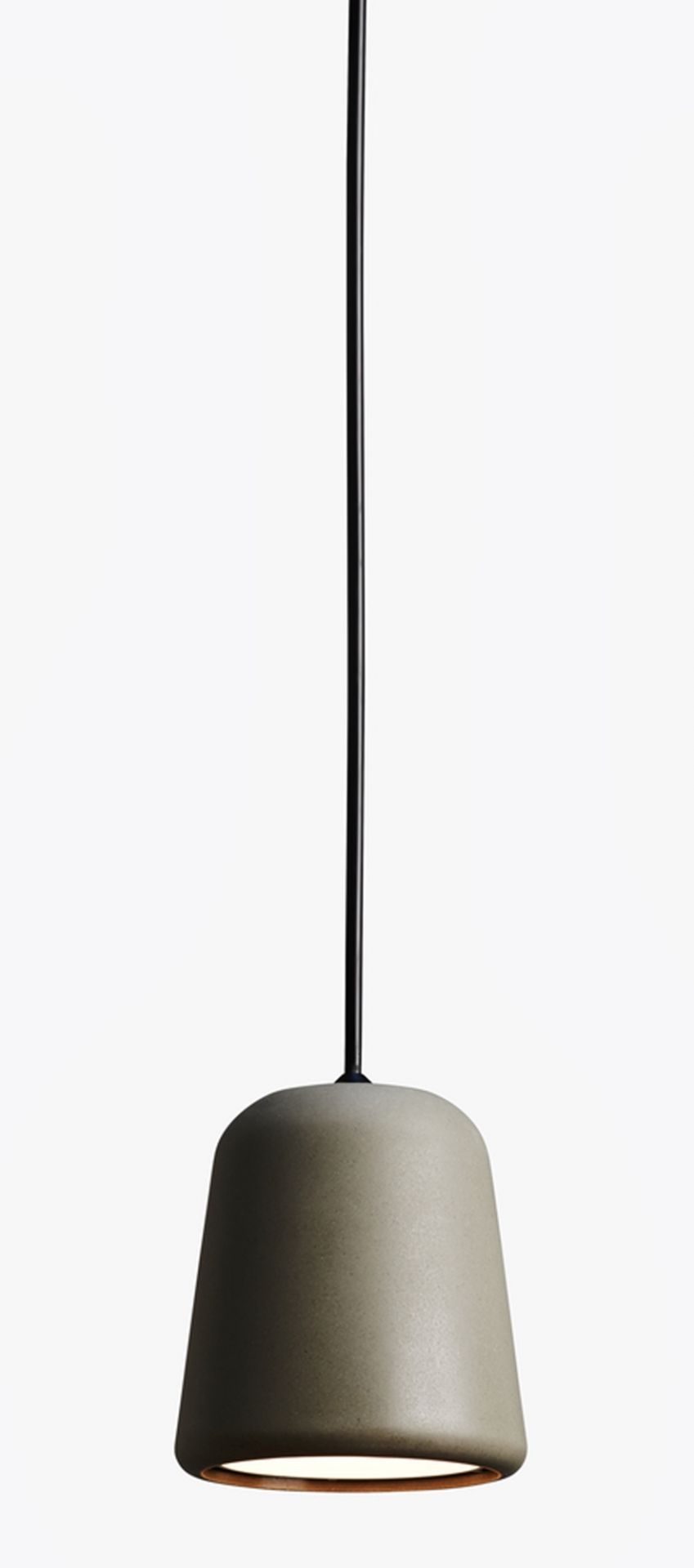 Material Pendant Pendelleuchte aus Beton, hellgrau, mit schwarzem Kabel, modernes Design für Innenräume.